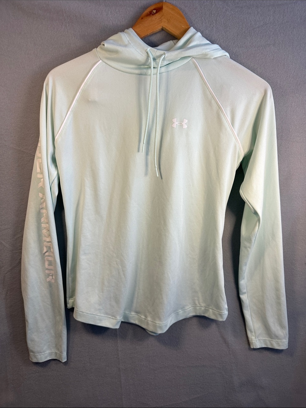 Under Armour Light Mint Green Hooded Long Sleeve Pullover